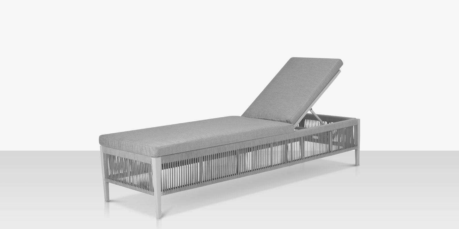 Skye Chaise